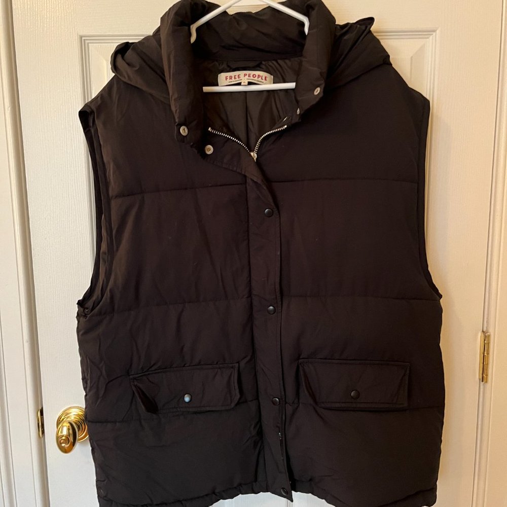 FREE PEOPLE Dreamers Puffa Vest (Black) - Size XL